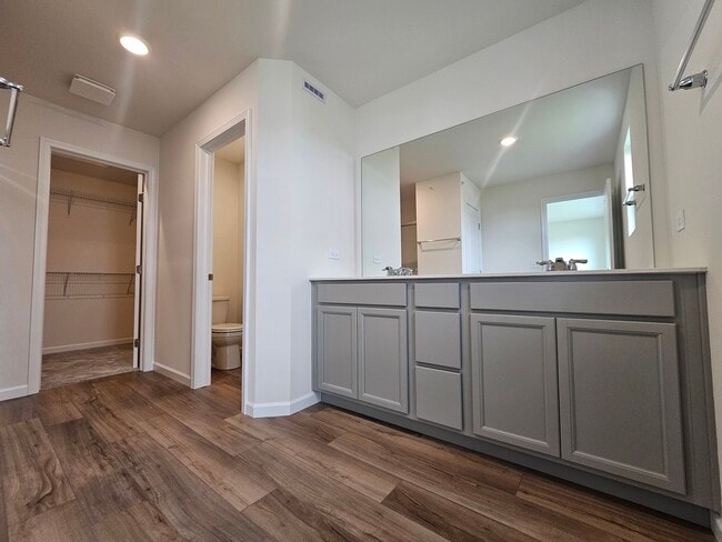 Building Photo - 5954 Hawkweed Dr