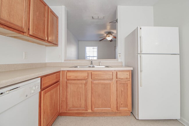 Building Photo - 299-A4 Raleigh Dr