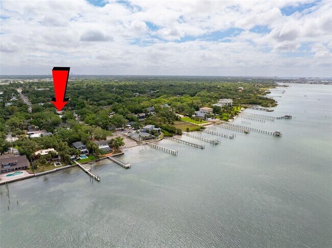 Building Photo - 2121 Park St N