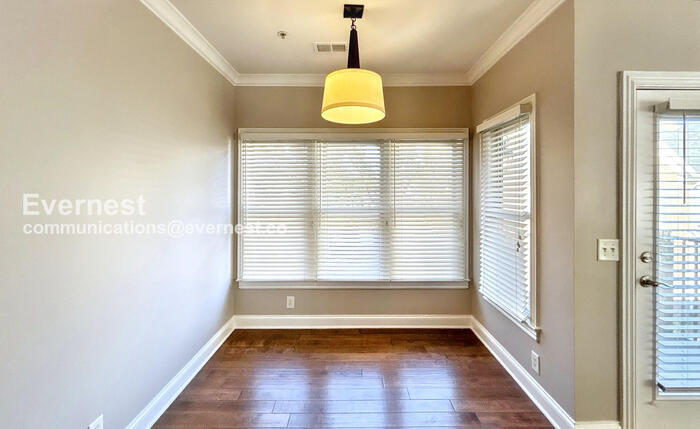 Building Photo - 101 Generals Retreat Pl