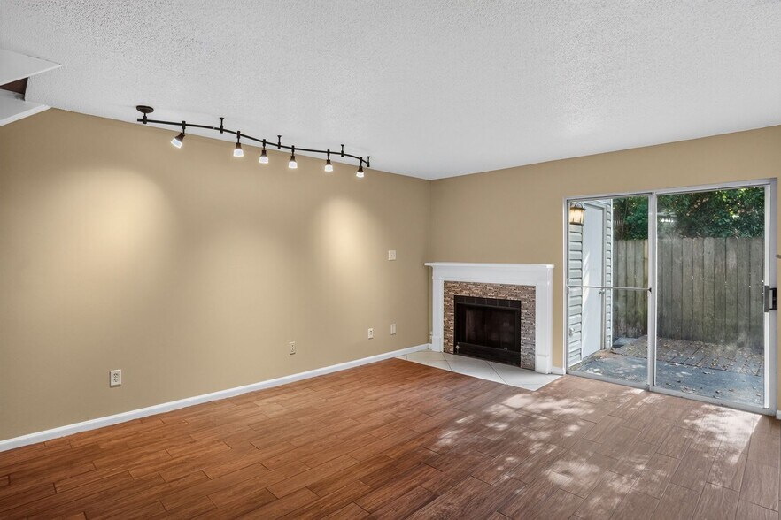 Building Photo - 6701 Dickens Ferry Rd