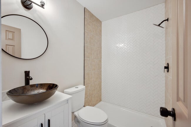 Building Photo - 4634 Conwell Dr