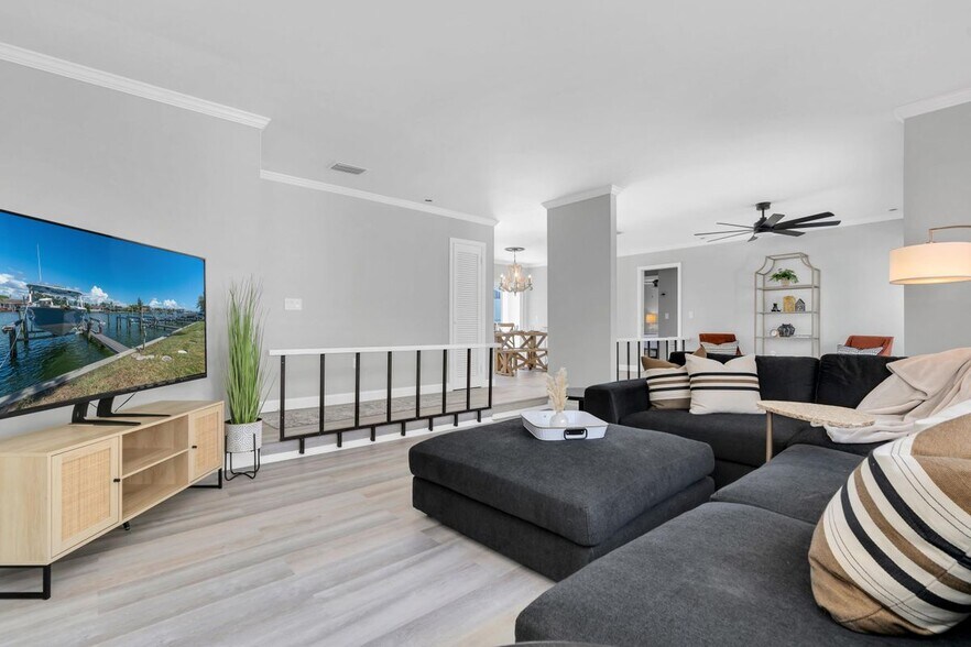 Building Photo - 311 Island Way