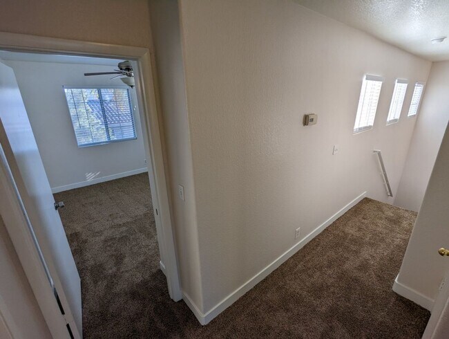 Building Photo - 7233 Pinon Crest Ct