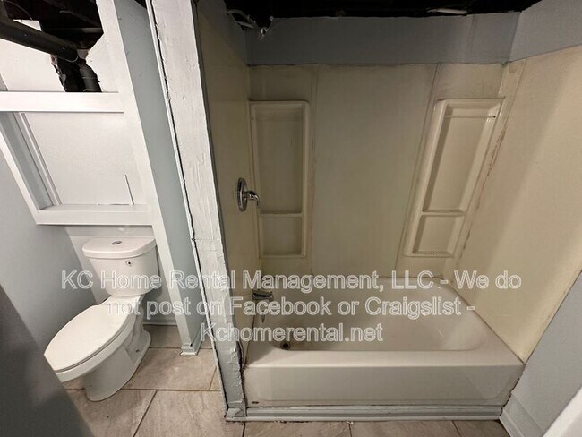 Building Photo - 7318 James A Reed Rd