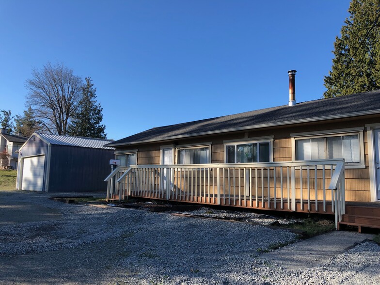 Building Photo - 2017 Gibson Rd