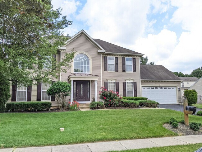 Building Photo - 403 McClellan Dr
