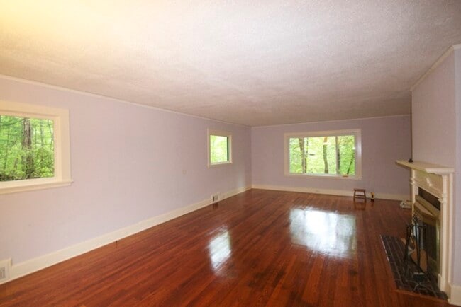 Building Photo - 510 Vineyard Rd