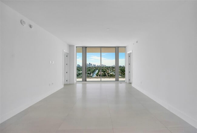 Building Photo - 153 N Seabreeze Blvd