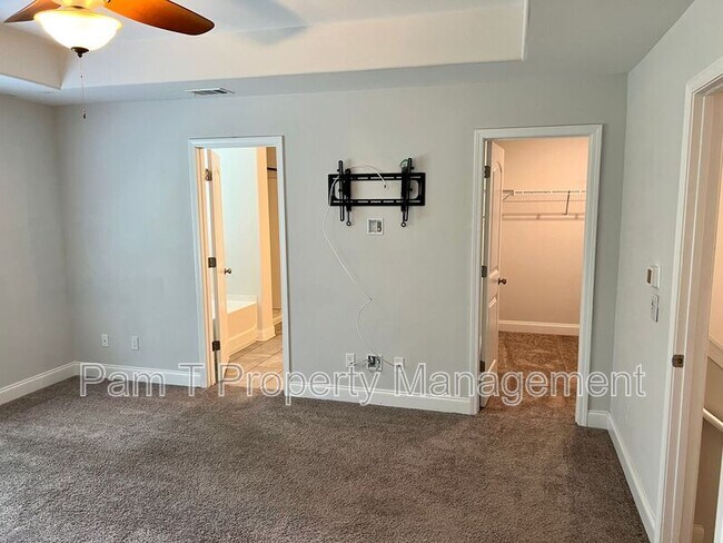 Building Photo - 1 Abaco Ct
