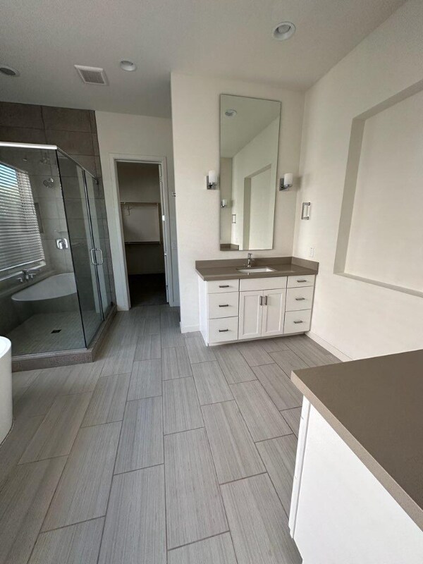 Building Photo - 3427 E Harwell Rd