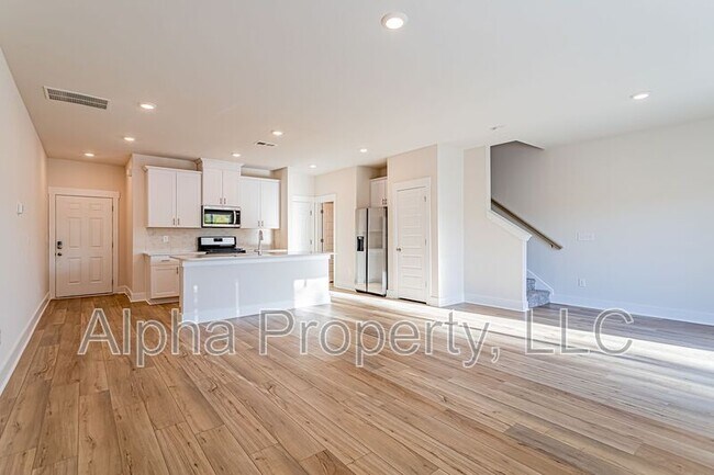 Building Photo - 47 Centimeters Dr