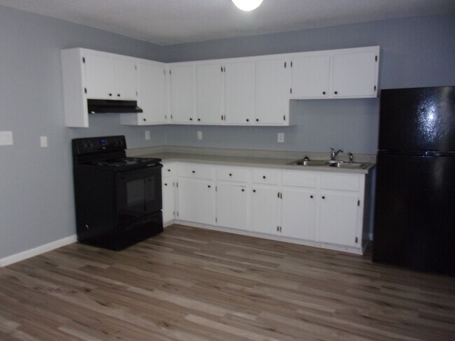 Building Photo - 1956 Doby Dr