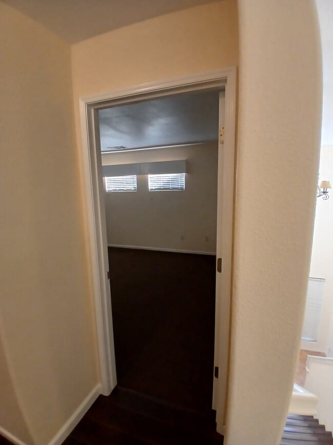 Building Photo - 1842 Santa Maria Ave