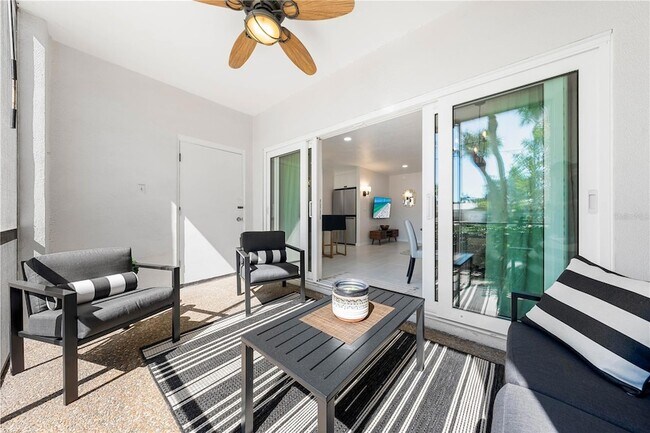 Building Photo - 137 Avenida Messina