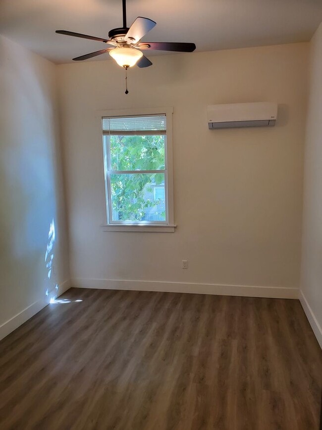 Building Photo - 2031 3rd St