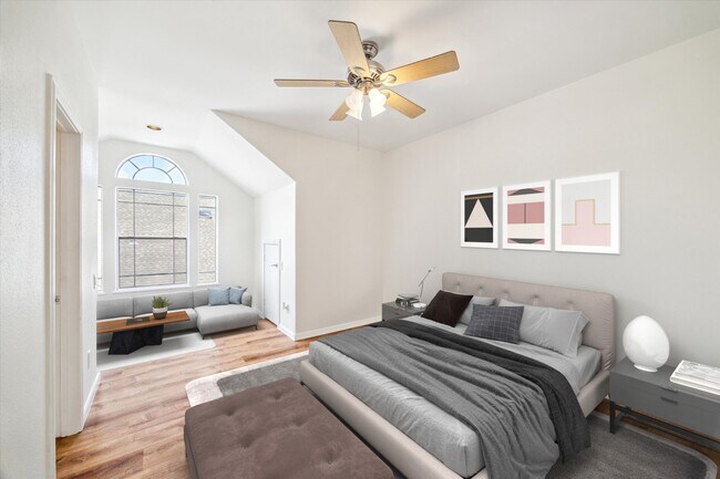 Building Photo - 2402 Calumet St