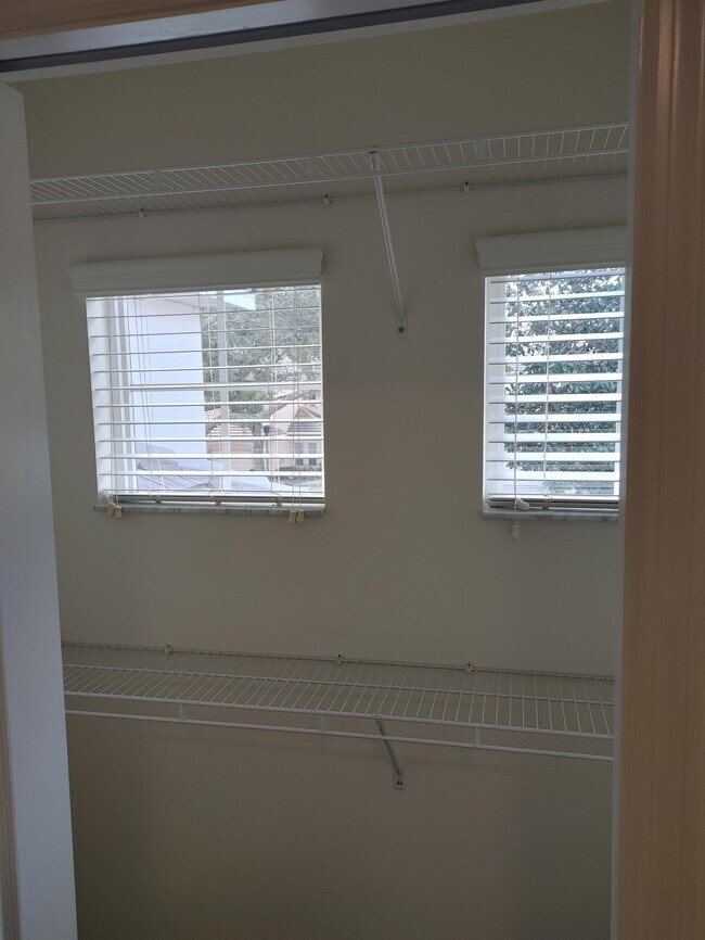 Building Photo - 1705 W Spring Meadow Loop