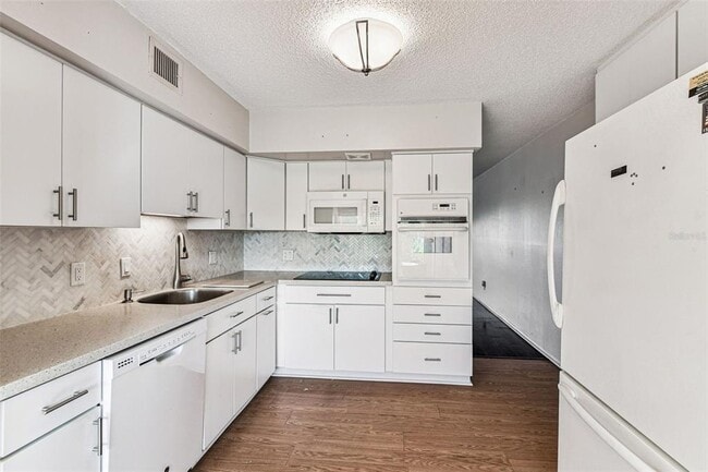 Building Photo - 2455 Finlandia Ln