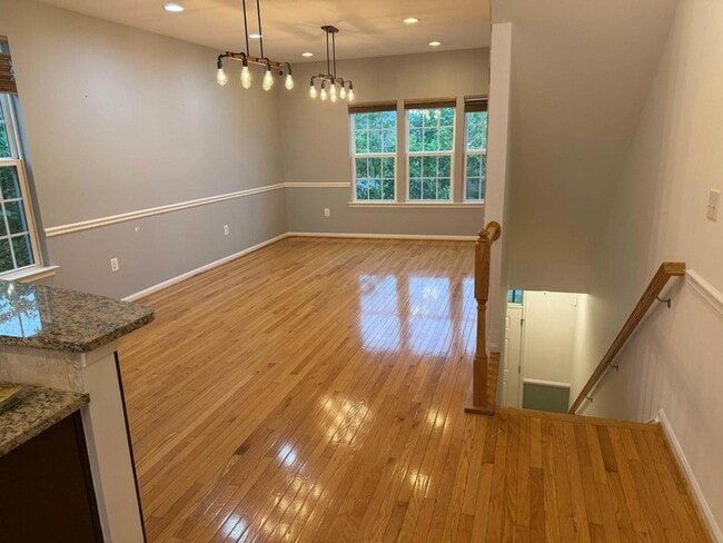 Building Photo - 14600 Featherstone Gate Dr