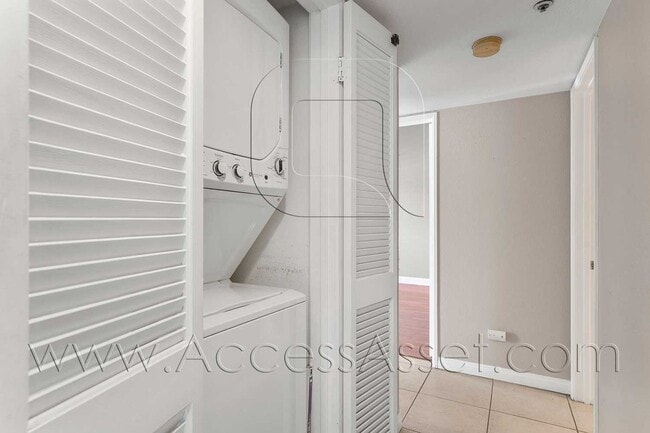 Building Photo - Fullerton Condo Near CSUF + Easy Freeway Access