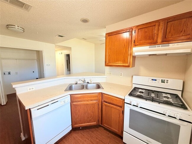 Building Photo - 1213 Ridgemont St