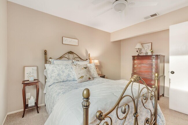 Building Photo - 43260 Silk Tree Ln