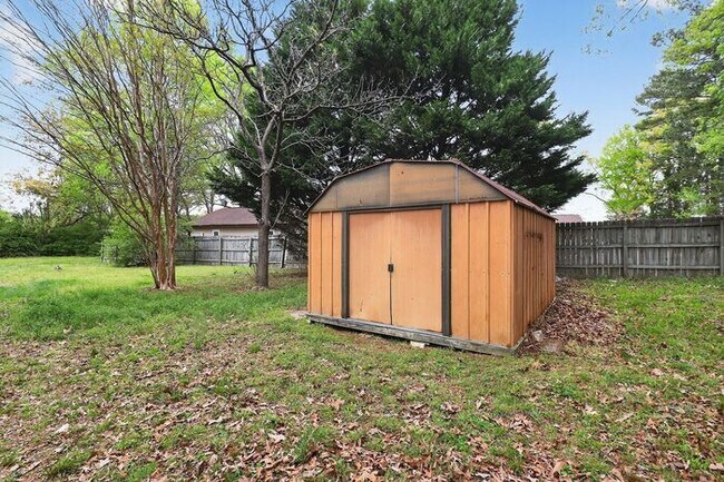 Building Photo - Charming 3BD/2BA Ranch on Large Lot in Indian Trail!