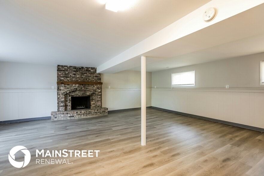 Building Photo - 7718 NE 54th St