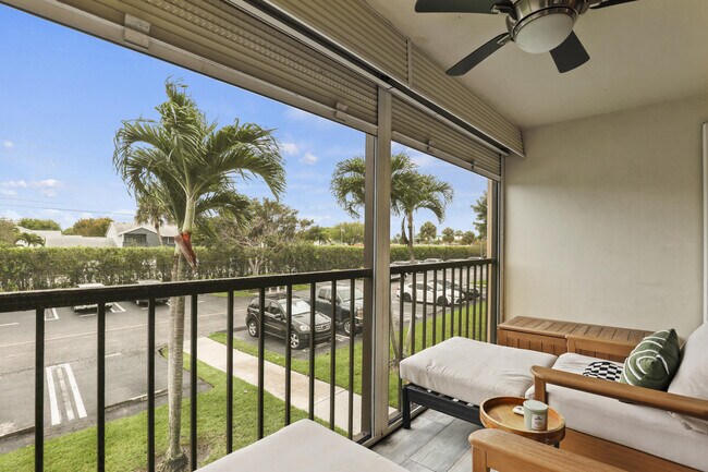 Building Photo - 629 Sea Pine Way