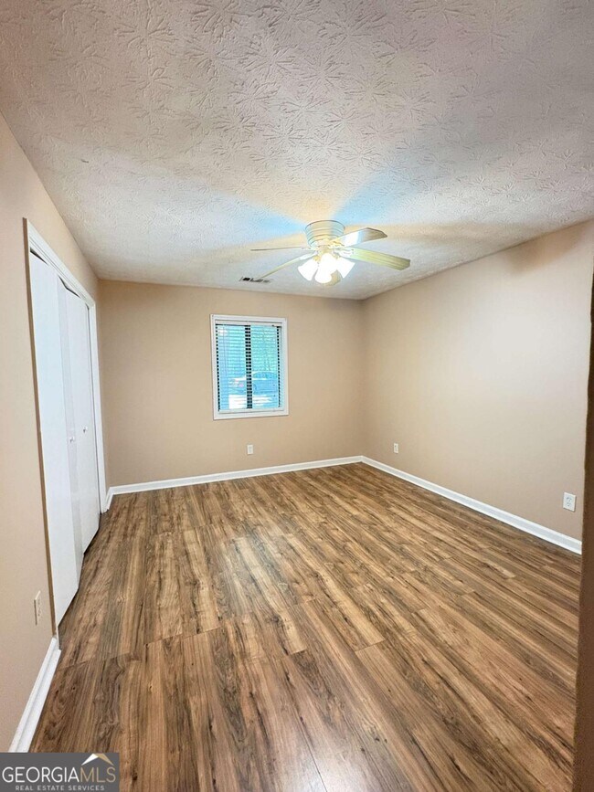 Building Photo - 5371 Century Trce