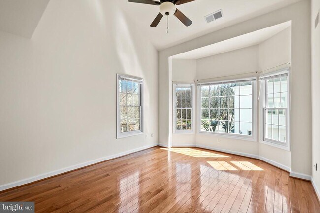 Building Photo - 8831 Ashgrove House Ln