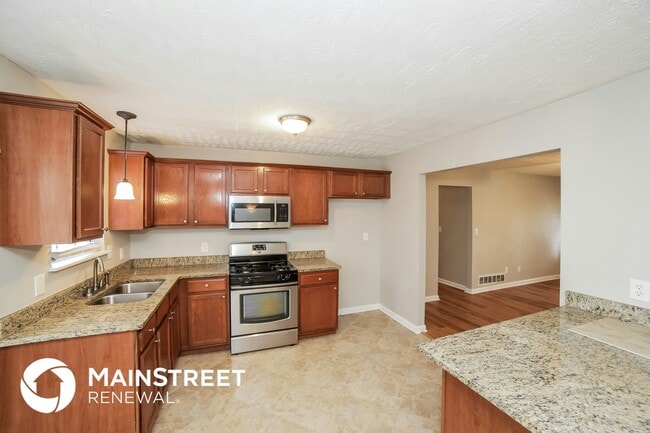 Building Photo - 4852 W Ridge Dr