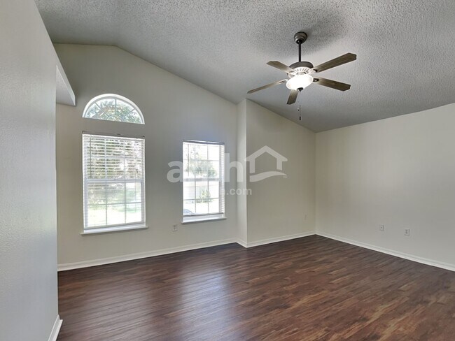 Building Photo - 3428 Alec Dr