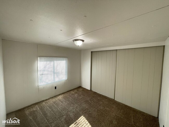 Building Photo - Spacious 4-Bedroom Home in Mabton, WA – Pet Friendly!