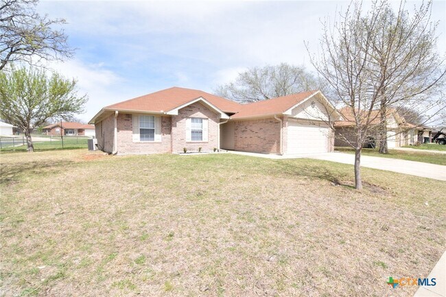 Building Photo - 4201 Bluestem Ln