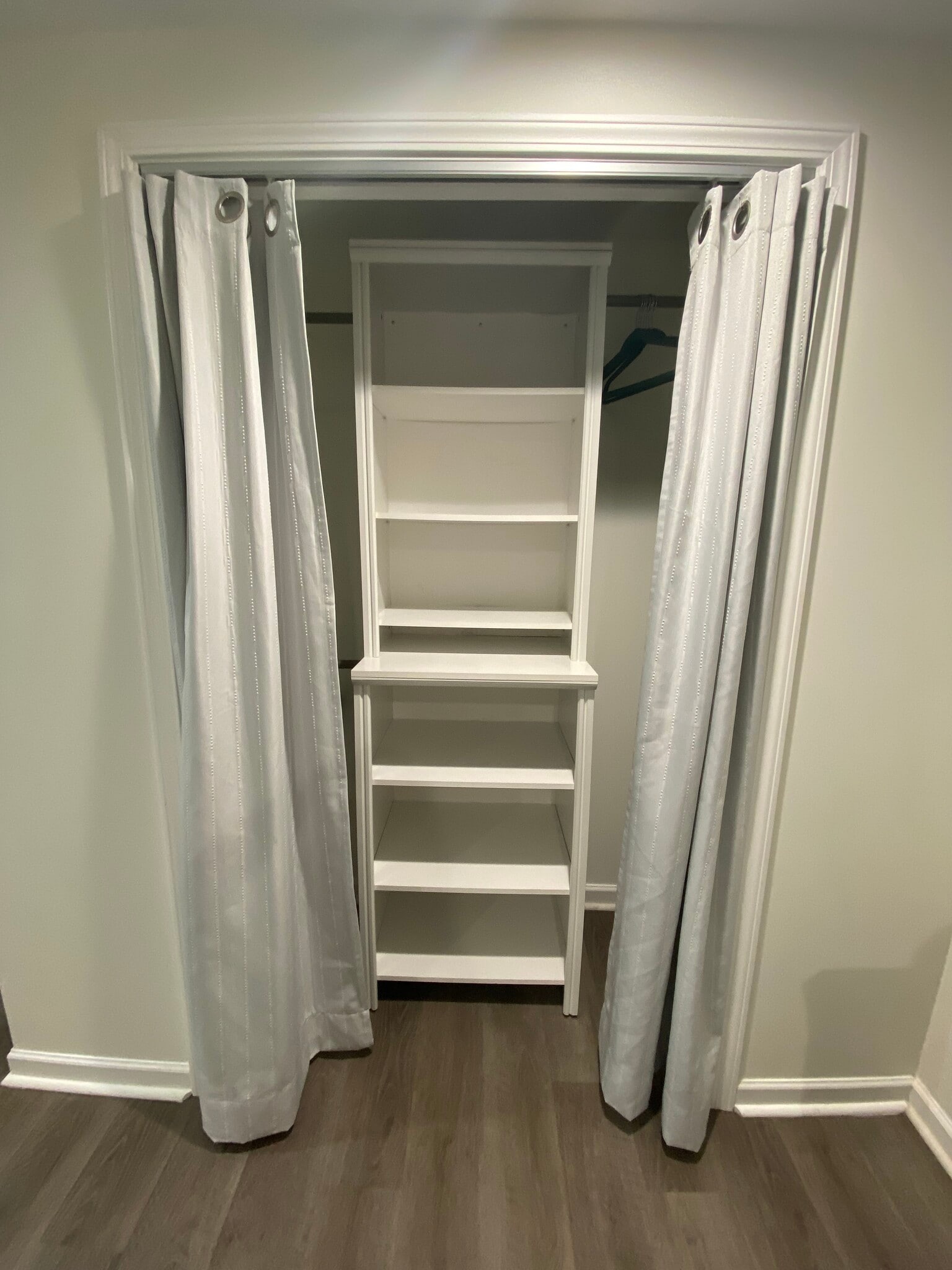 Bedroom closet - 1267 Wynford Colony SW