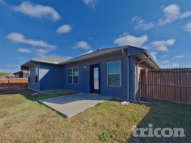 Building Photo - 110 Columbia St