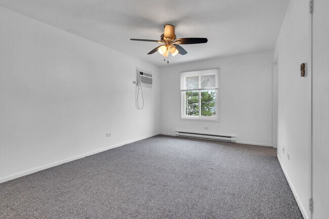 Building Photo - 730 Briar Hill Ln