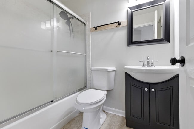 Building Photo - 96 Gant Cir