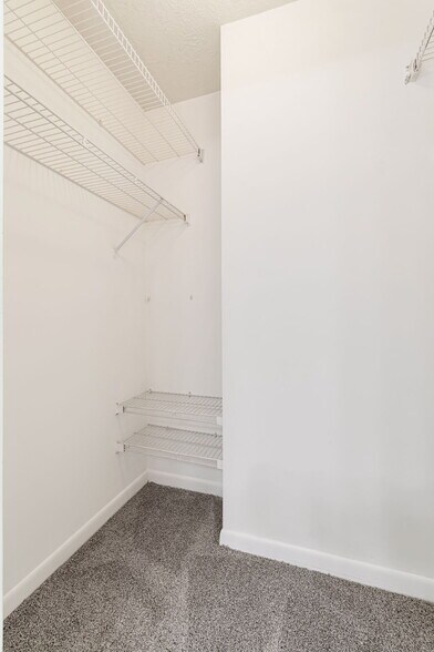 Building Photo - 5608 Hickory Meadows Ct