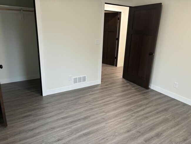 Building Photo - 16921 12th St