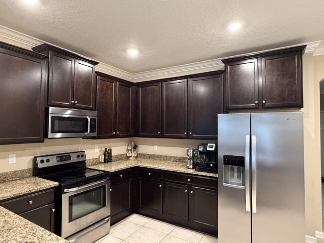 Building Photo - Beautiful Longleaf Home on Quiet Cul-de-Sac