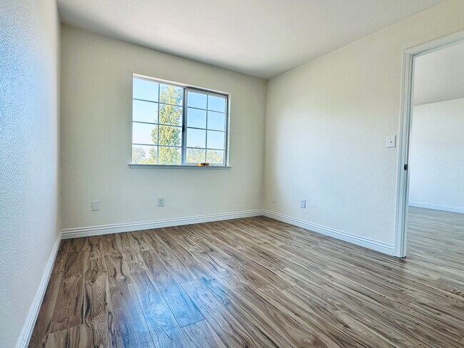 Building Photo - 2250 Prestwick Dr