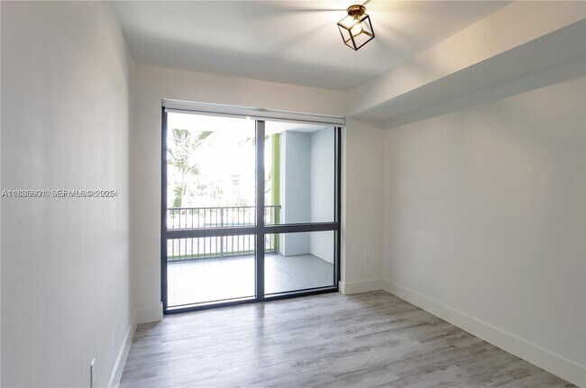 Building Photo - 4400 Sunrise Blvd