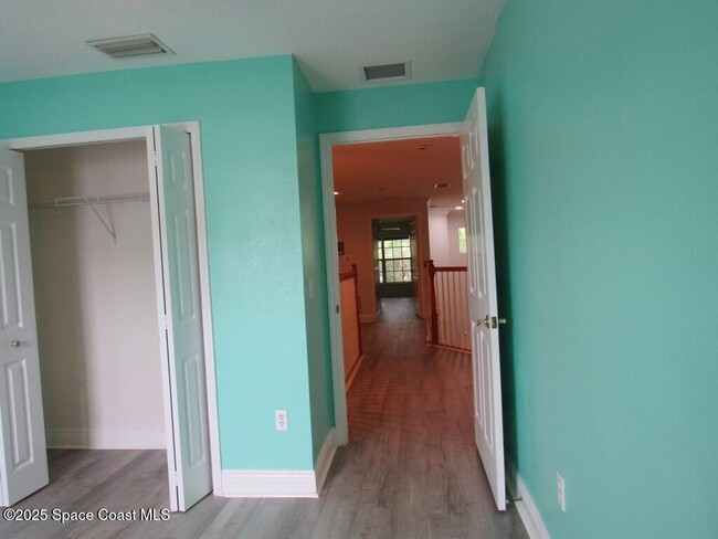 Building Photo - 246 Tin Roof Ave