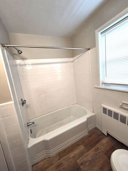 Building Photo - 535 Manville Rd