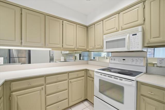 Building Photo - 5100 Verde Valley Ln
