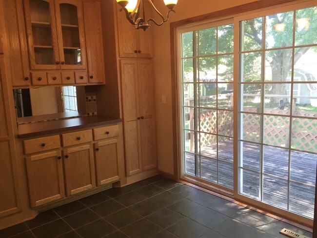 Building Photo - 3 BR / 1 BA Home w/ Fenced Backyard & 2-Car Garage in Spring Lake Park!