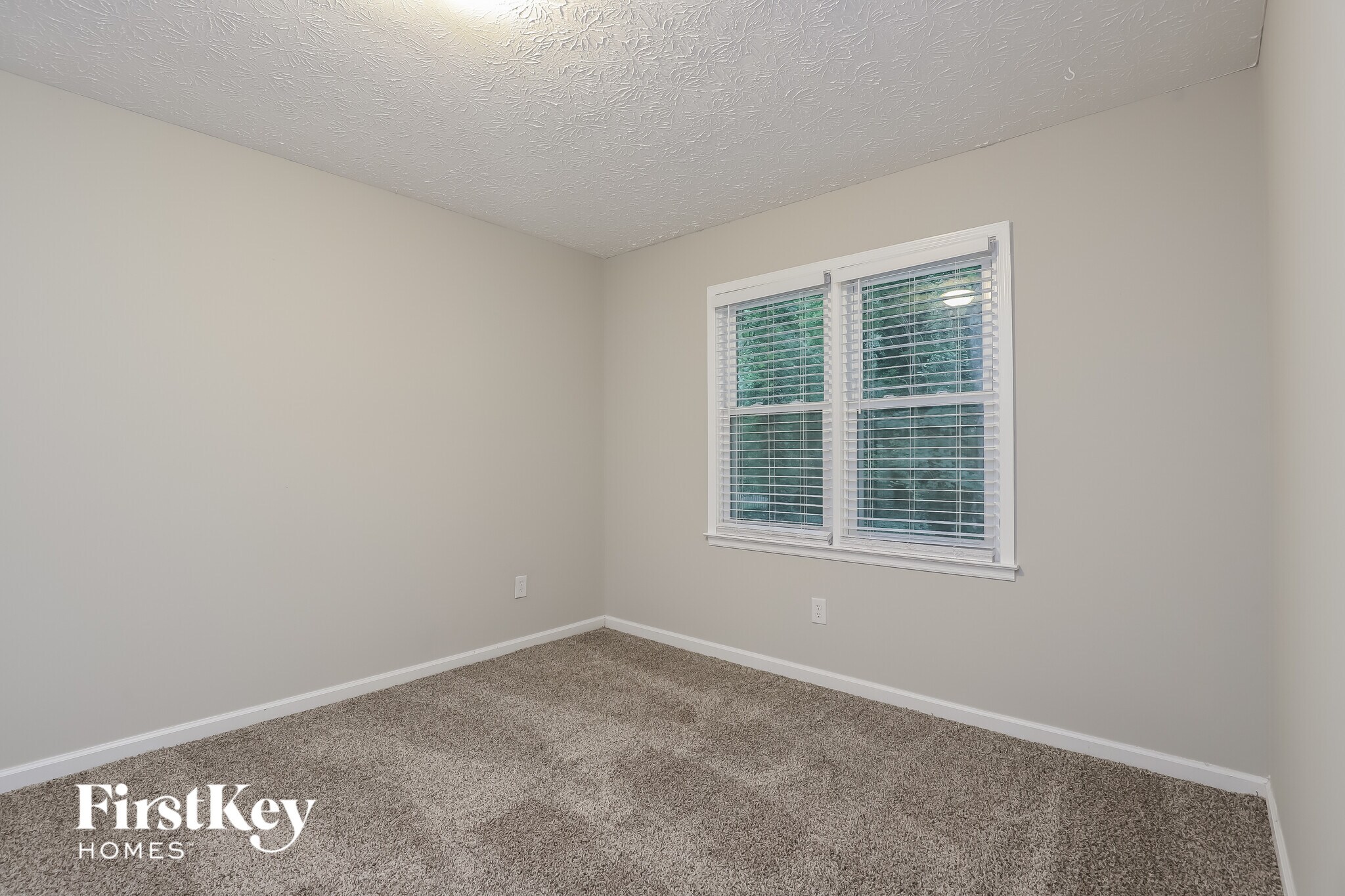 Building Photo - 3585 Chastain Ct